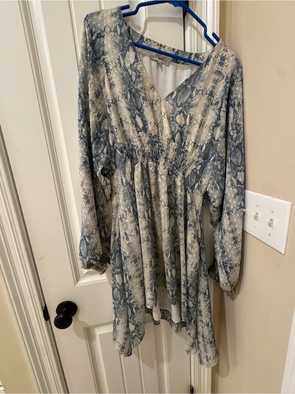 Fate Asymmetrical V-Neck Blue and White Printed Dress